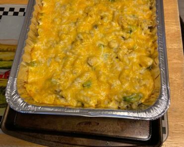 Simple and delicious recipe for Broccoli Chicken Casserole 2023