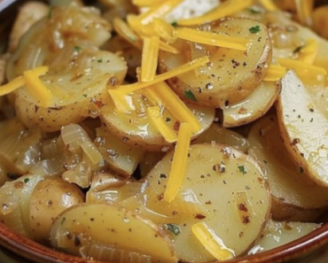 Slow Cooker Lipton Onion Potatoes