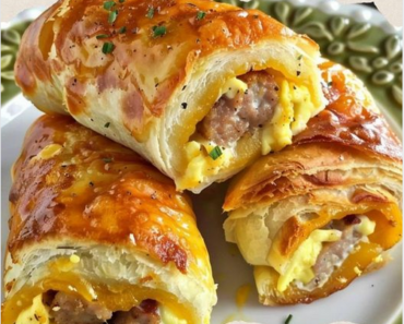 Sausage Egg and Cheese Breakfast Roll Ups