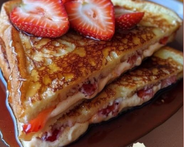 Strawberry Cheesecake Stuffed French Toast