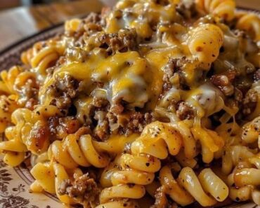 Cheesy Sloppy Cheeseburger Pasta Delight